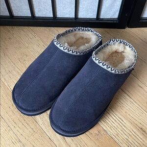 BearPaw Dark Blue Women's Slippers size 9- new